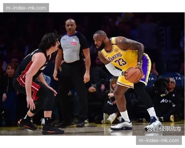 热火希罗25分6篮板4助攻 外线火力提供稳定得分支持